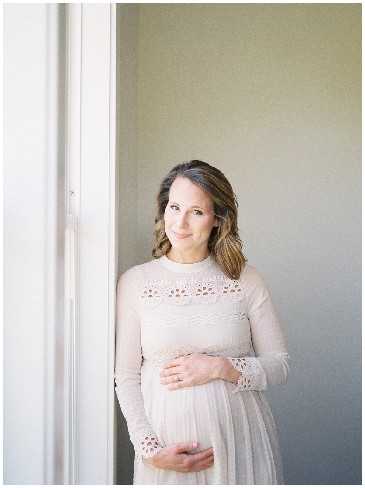Murfreesboro in home maternity session by photographer Grace Paul.