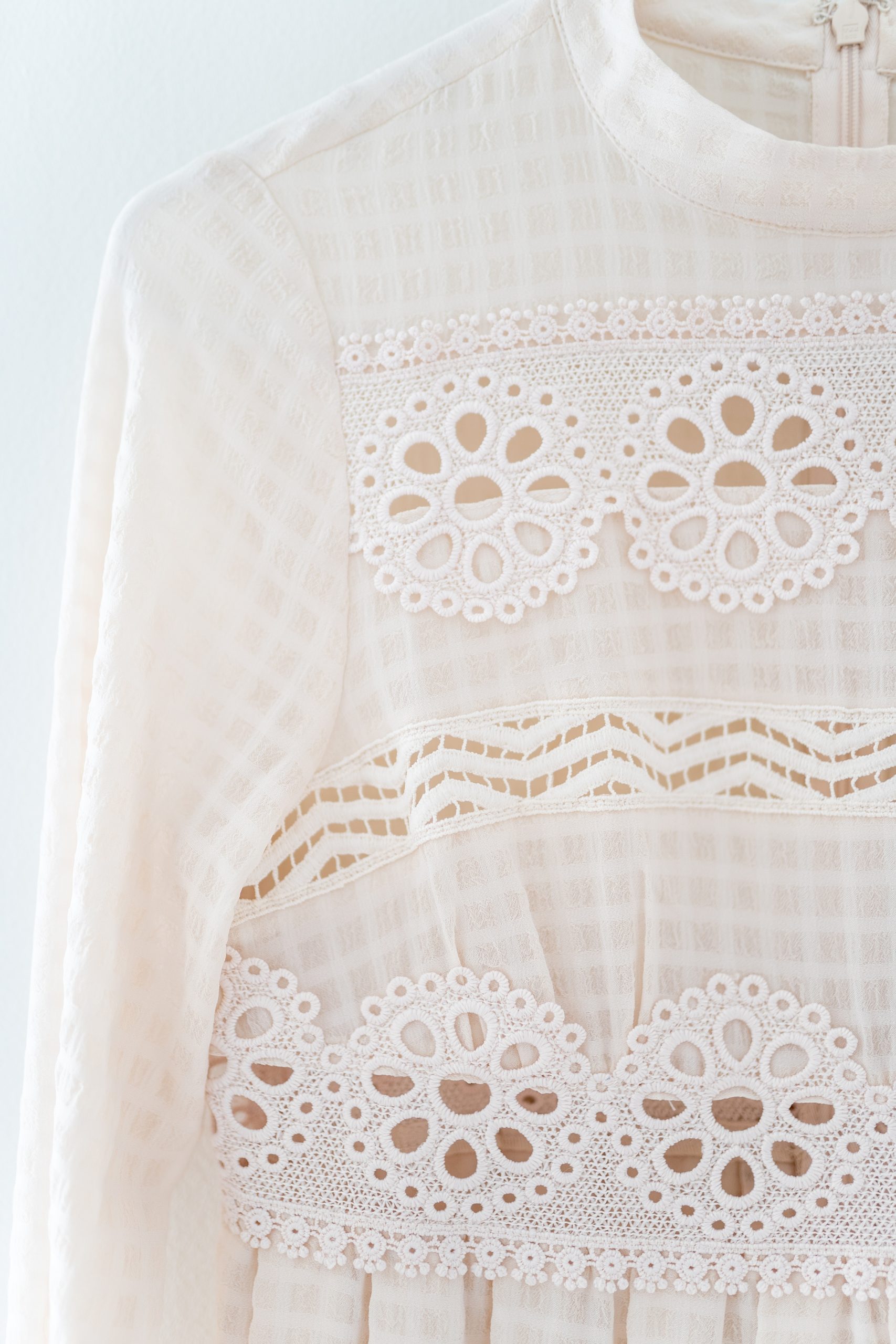 dress with eyelet details for TN family portraits