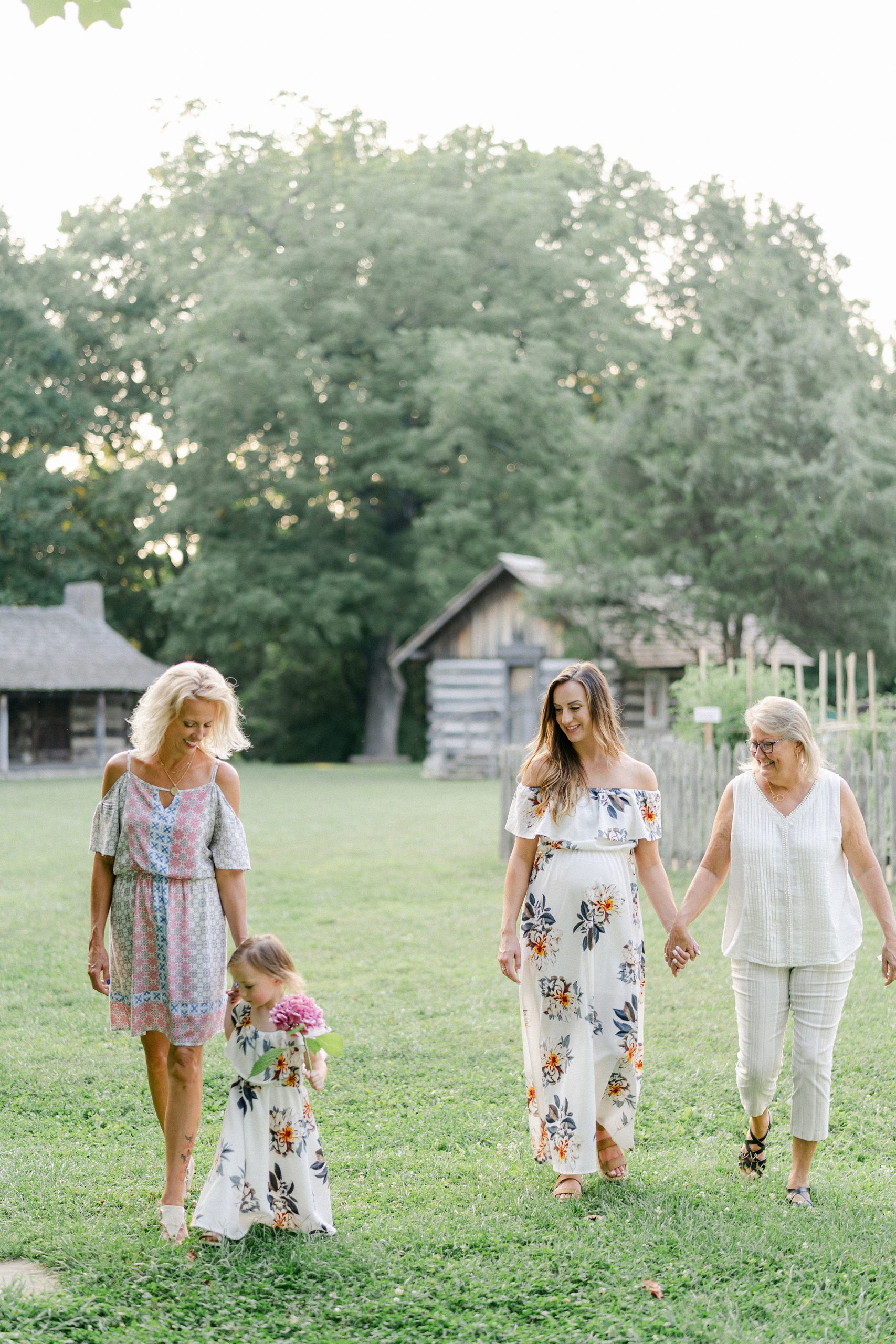 4 generations of women by Grace Paul Photography
