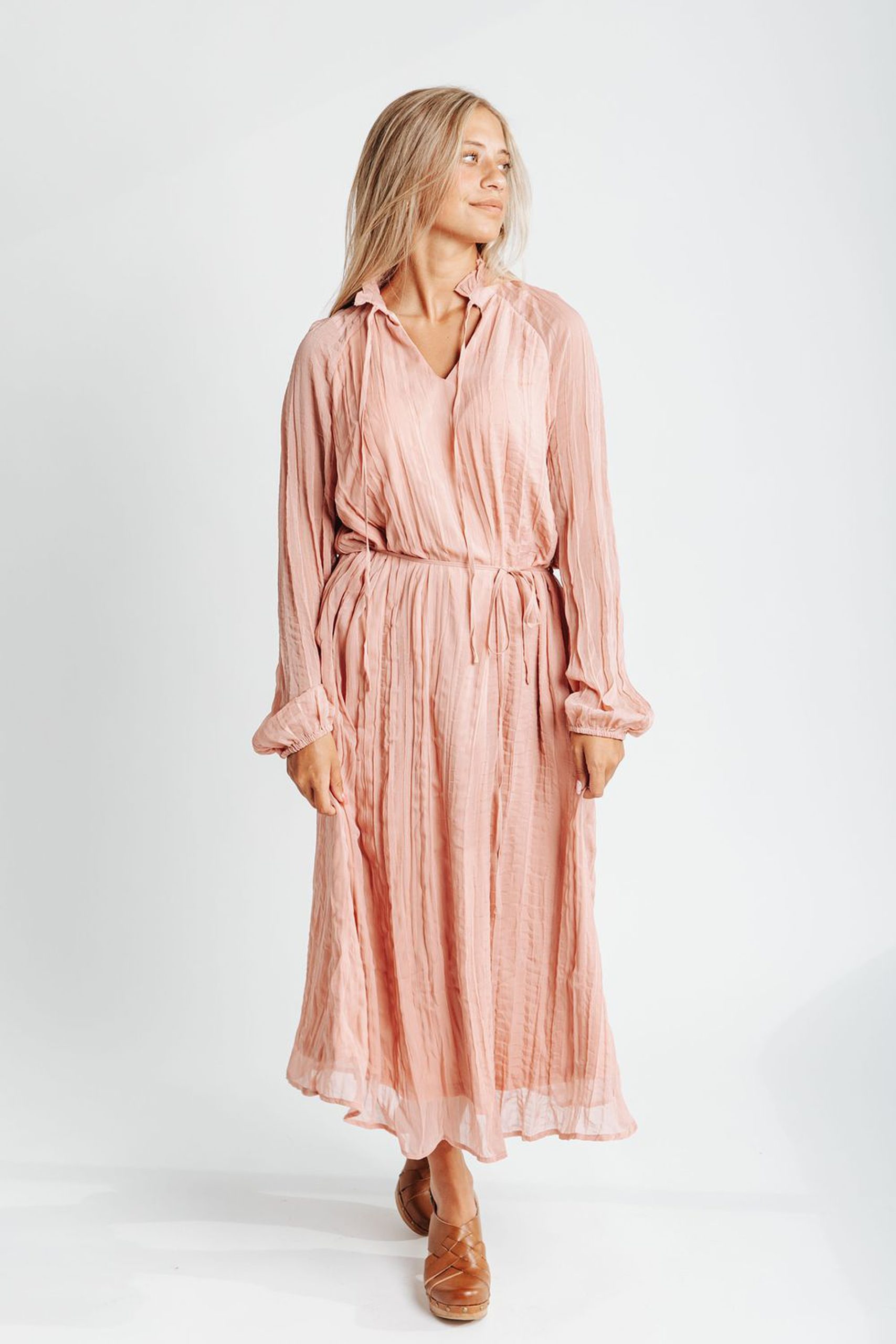  Fall dresses under $100 | The Ridge Crinkle Dress in Dusty Rose from Piper + Scoot