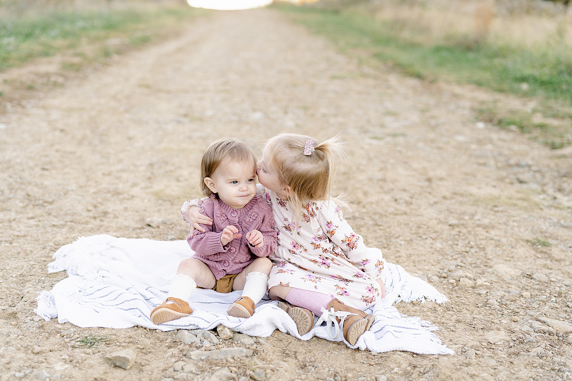 sweet moment of sisters captured during Brentwood TN Extended Family session